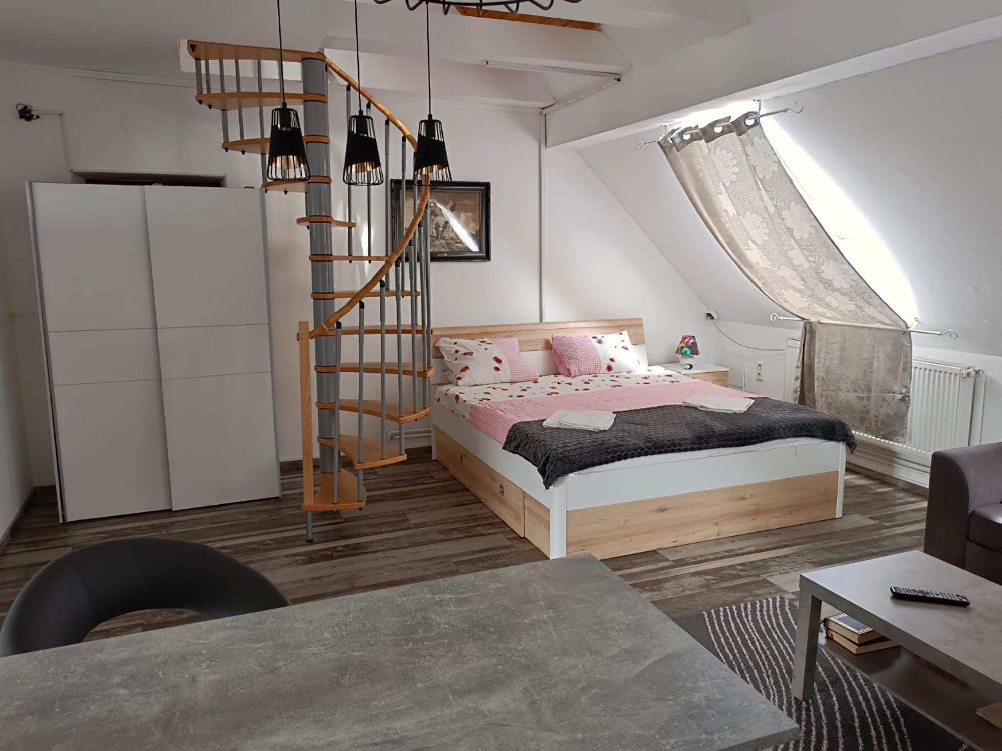 Pension Donaublick Grein 2 In Stifterstrasse 19A Экстерьер фото
