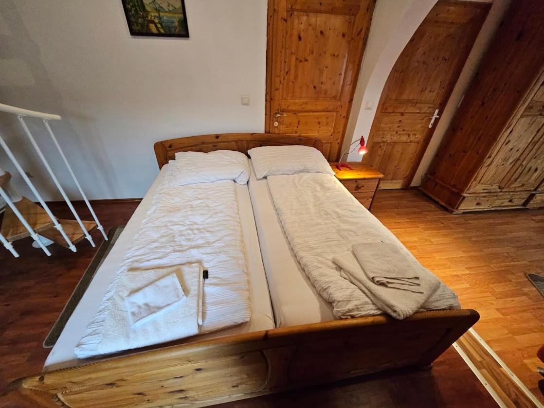 Pension Donaublick Grein 2 In Stifterstrasse 19A Экстерьер фото