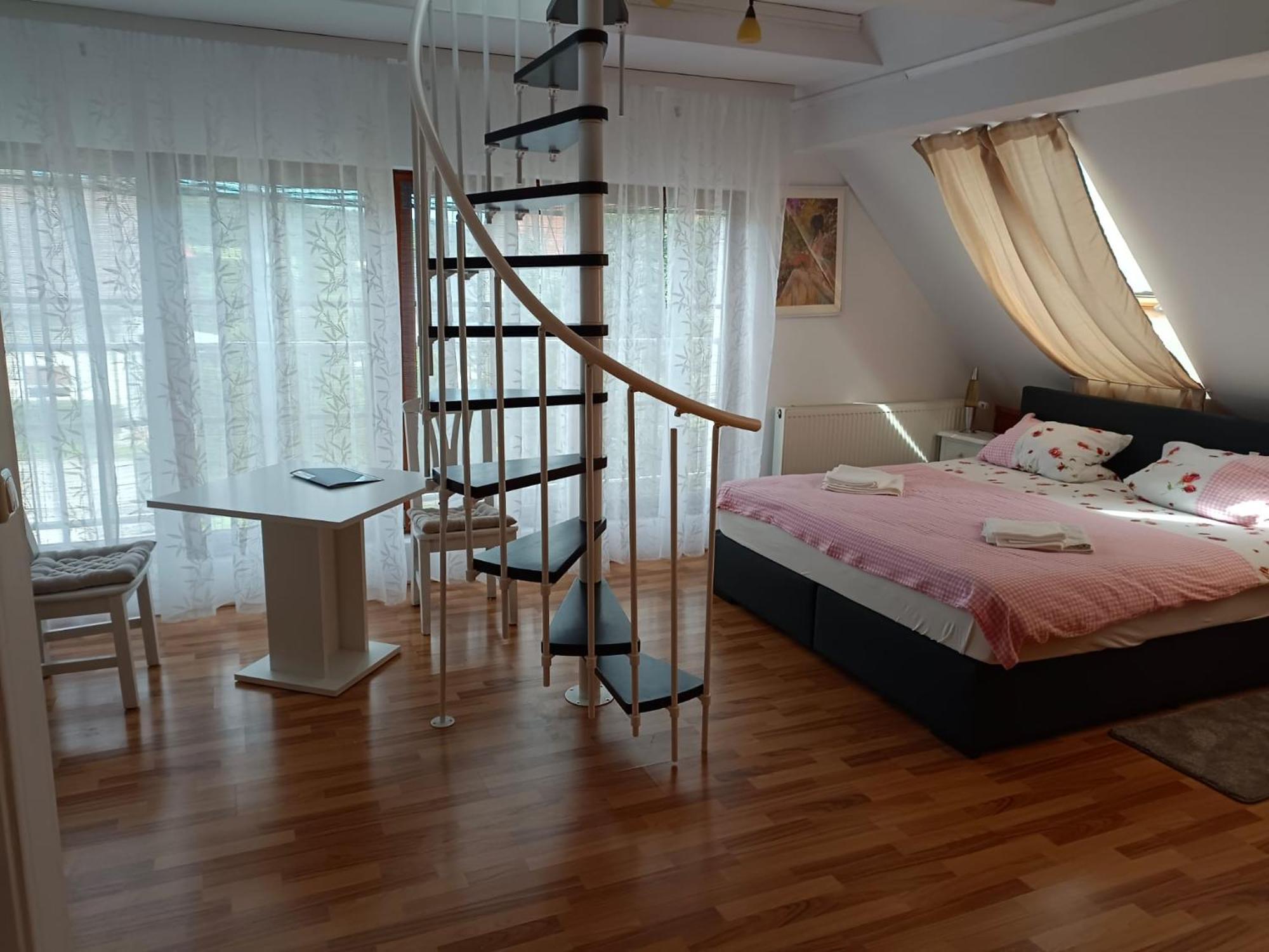 Pension Donaublick Grein 2 In Stifterstrasse 19A Экстерьер фото